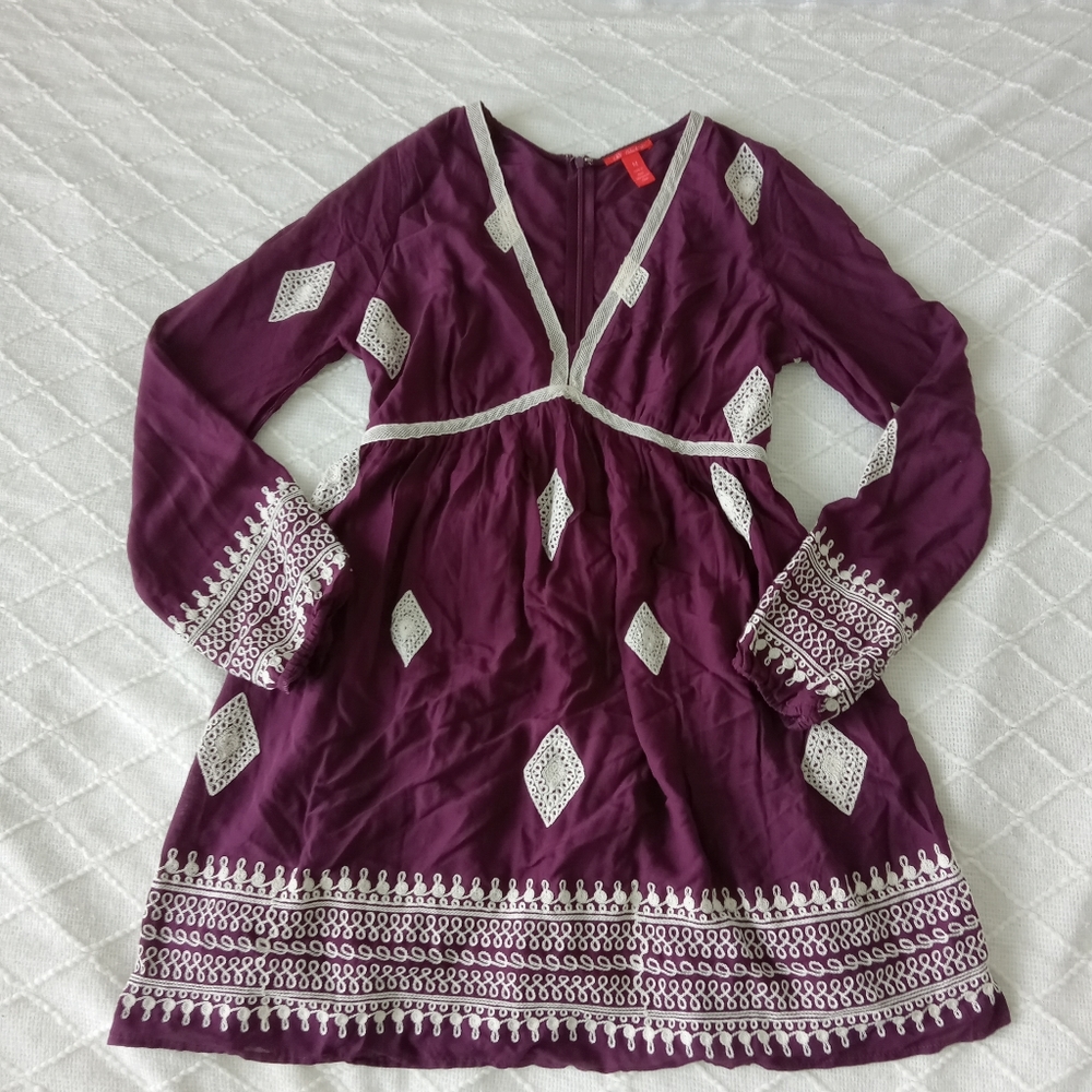 Chelsea & Violet Maroon embroidered dress M